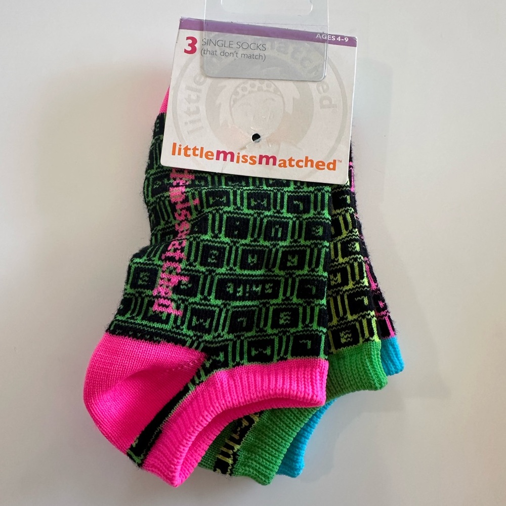 3/$9 Super cute intentionally mismatched socks